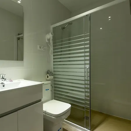 Guest house Hostalin Barcelona Passeig De Gracia 3*